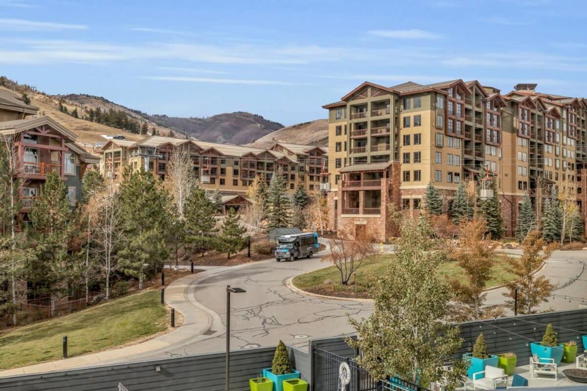 Ski-In Ski-Out Canyons Village Retreat 帕克城 外观 照片